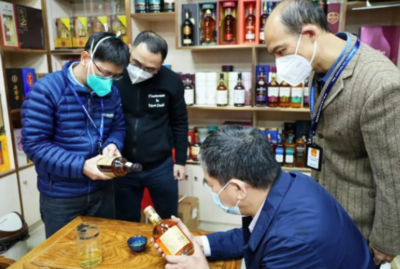 第三季“九號(hào)查酒”行動(dòng)圓滿收官，現(xiàn)場查扣一批假冒“茅臺(tái)1935”，強(qiáng)化酒類市場監(jiān)管
